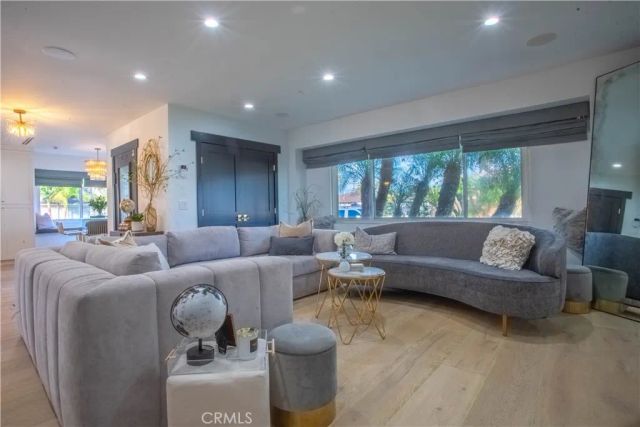 8524 Suva, Downey, CA 90240