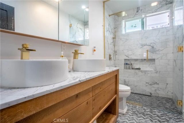 8524 Suva, Downey, CA 90240