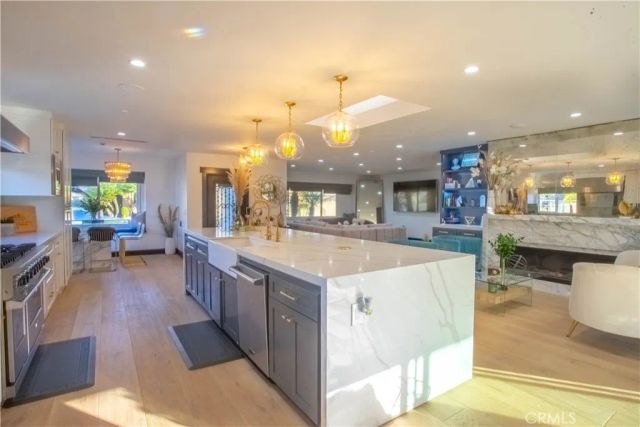 8524 Suva, Downey, CA 90240
