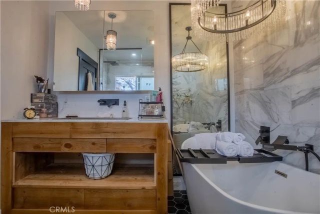 8524 Suva, Downey, CA 90240