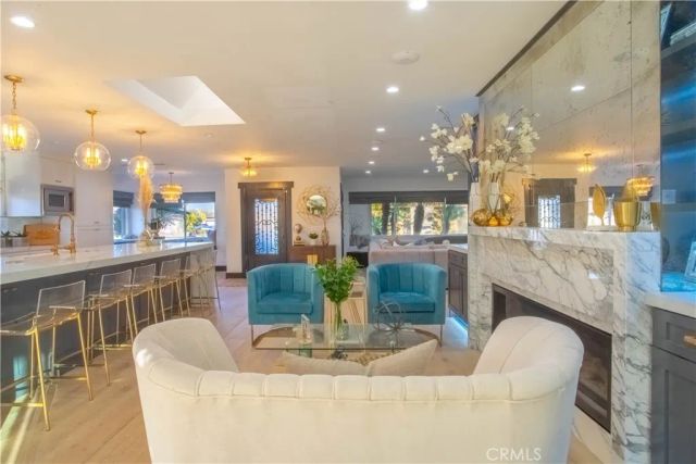 8524 Suva, Downey, CA 90240