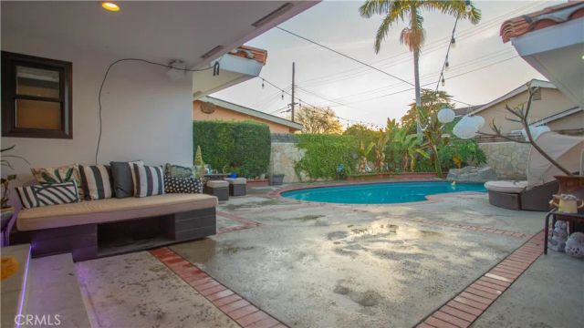 8524 Suva, Downey, CA 90240
