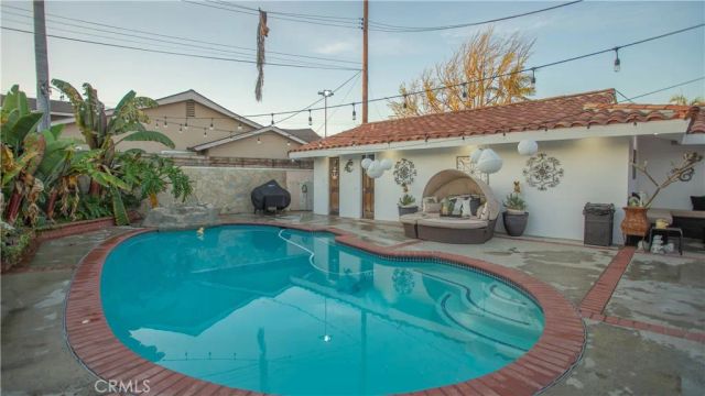 8524 Suva, Downey, CA 90240