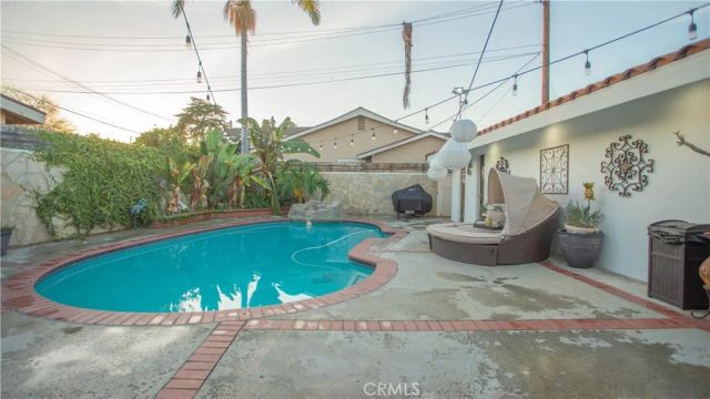 8524 Suva, Downey, CA 90240