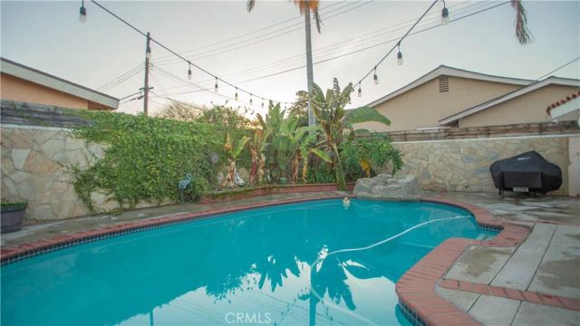 8524 Suva, Downey, CA 90240