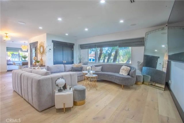 8524 Suva, Downey, CA 90240