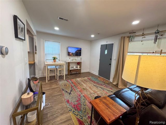 15684 Mcguire Street, Taylor, MI 48180