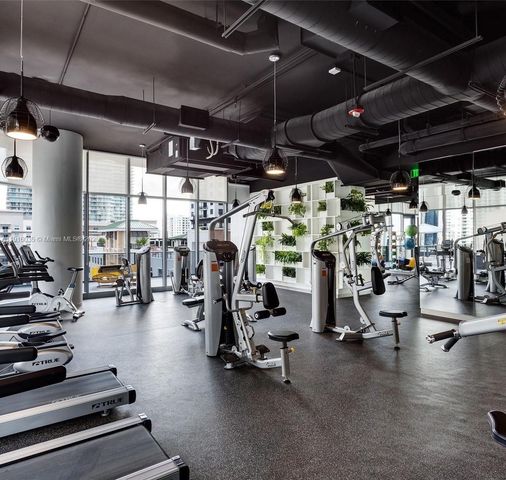 55 SW 9th St 2902, Miami, FL 33130