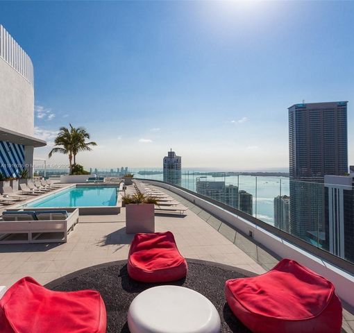 55 SW 9th St 2902, Miami, FL 33130