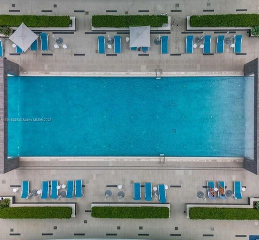 55 SW 9th St 2902, Miami, FL 33130