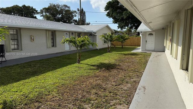 220 NW 12th Street, Pompano Beach, FL 33060
