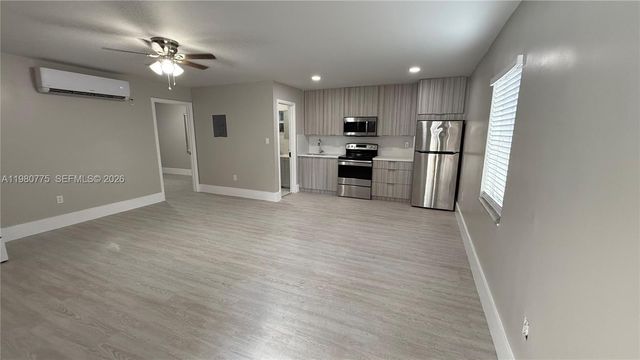 220 NW 12th Street, Pompano Beach, FL 33060