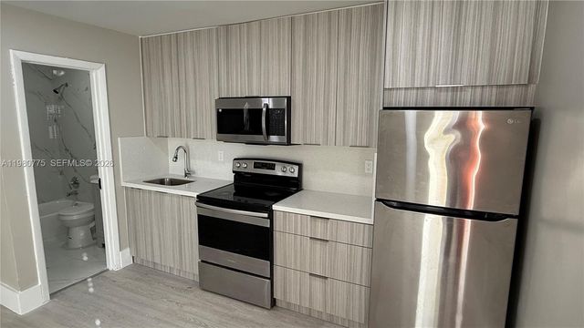 220 NW 12th Street, Pompano Beach, FL 33060