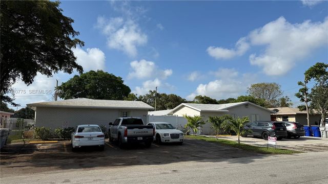 220 NW 12th Street, Pompano Beach, FL 33060