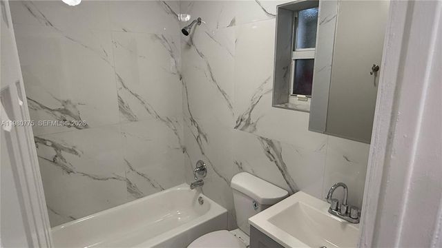 220 NW 12th Street, Pompano Beach, FL 33060
