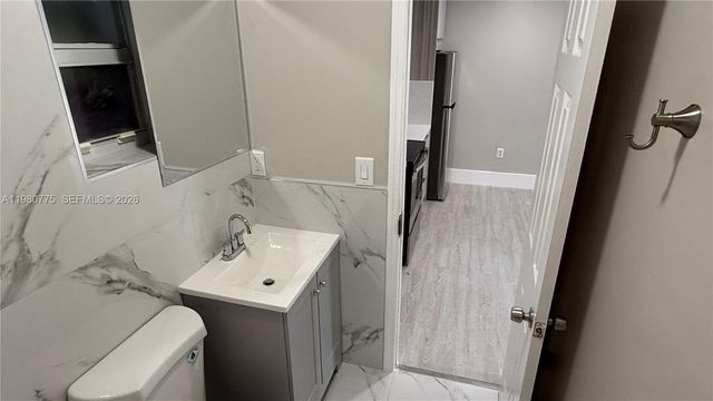 220 NW 12th Street, Pompano Beach, FL 33060