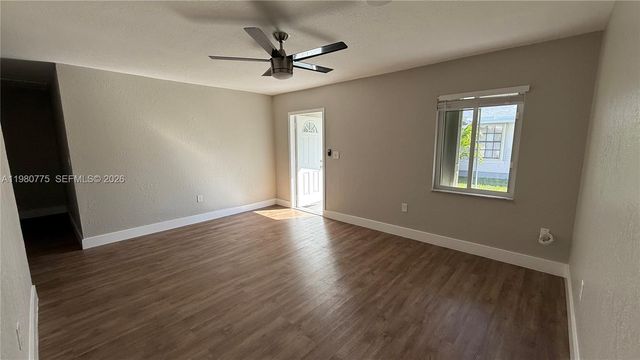 220 NW 12th Street, Pompano Beach, FL 33060