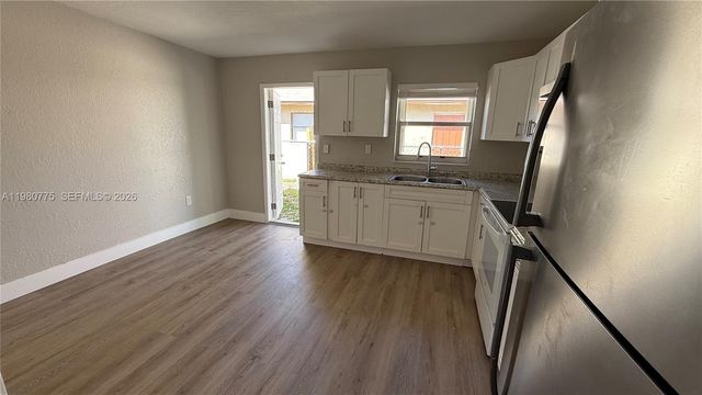 220 NW 12th Street, Pompano Beach, FL 33060