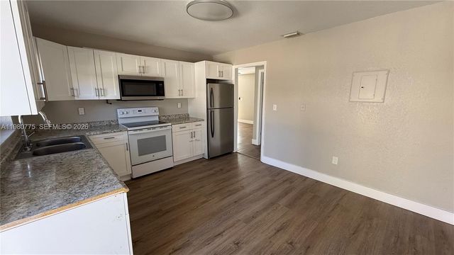 220 NW 12th Street, Pompano Beach, FL 33060