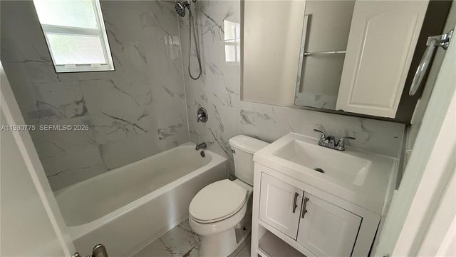 220 NW 12th Street, Pompano Beach, FL 33060