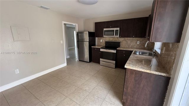 220 NW 12th Street, Pompano Beach, FL 33060