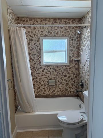 3578 N OLD DIXIE Highway, Delray Beach, FL 33483