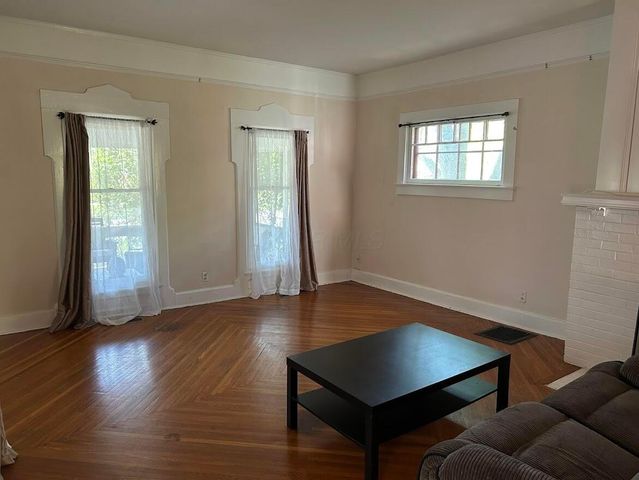 310 W 6th Street, Marysville, OH 43040