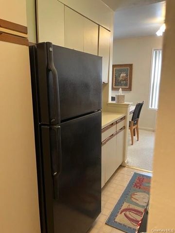 4727 Little Neck Parkway 4G, Little Neck, NY 11362