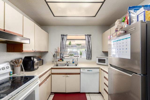 6550 N 47TH Avenue 196, Glendale, AZ 85301