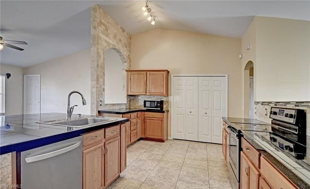 1729 NE 21st ST, Cape Coral, FL 33909