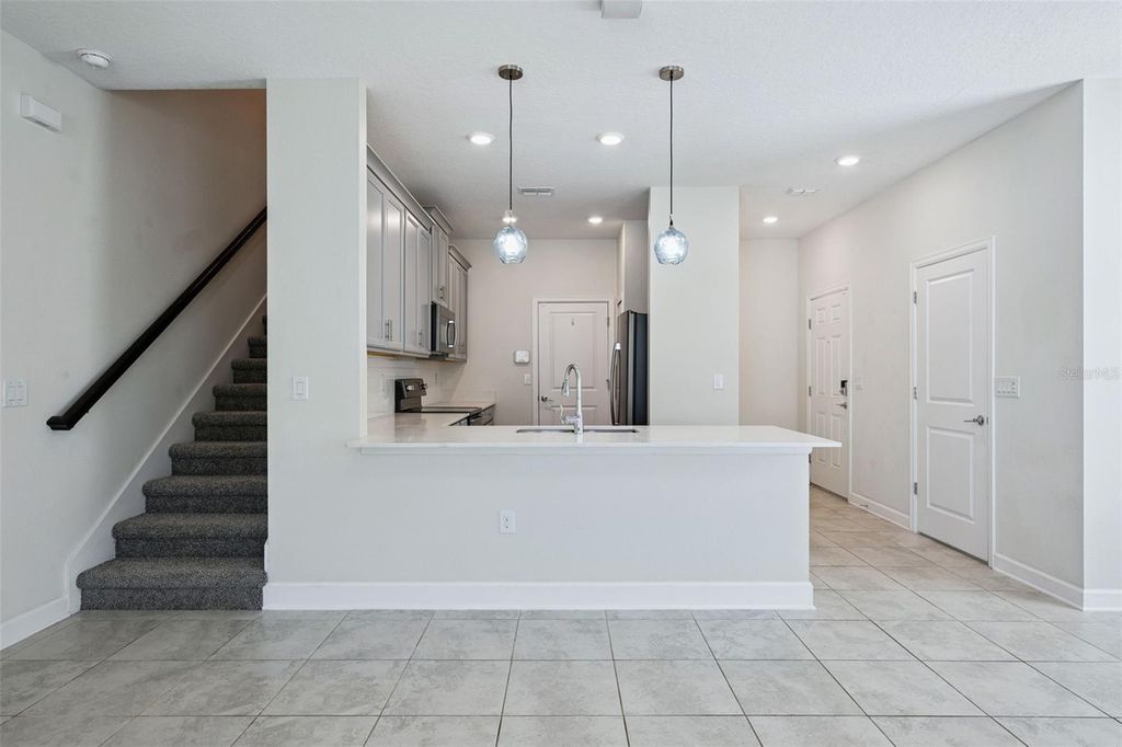 Image 12 of property listing at 12432 TURTLE GRASS DRIVE, Orlando, FL 32824