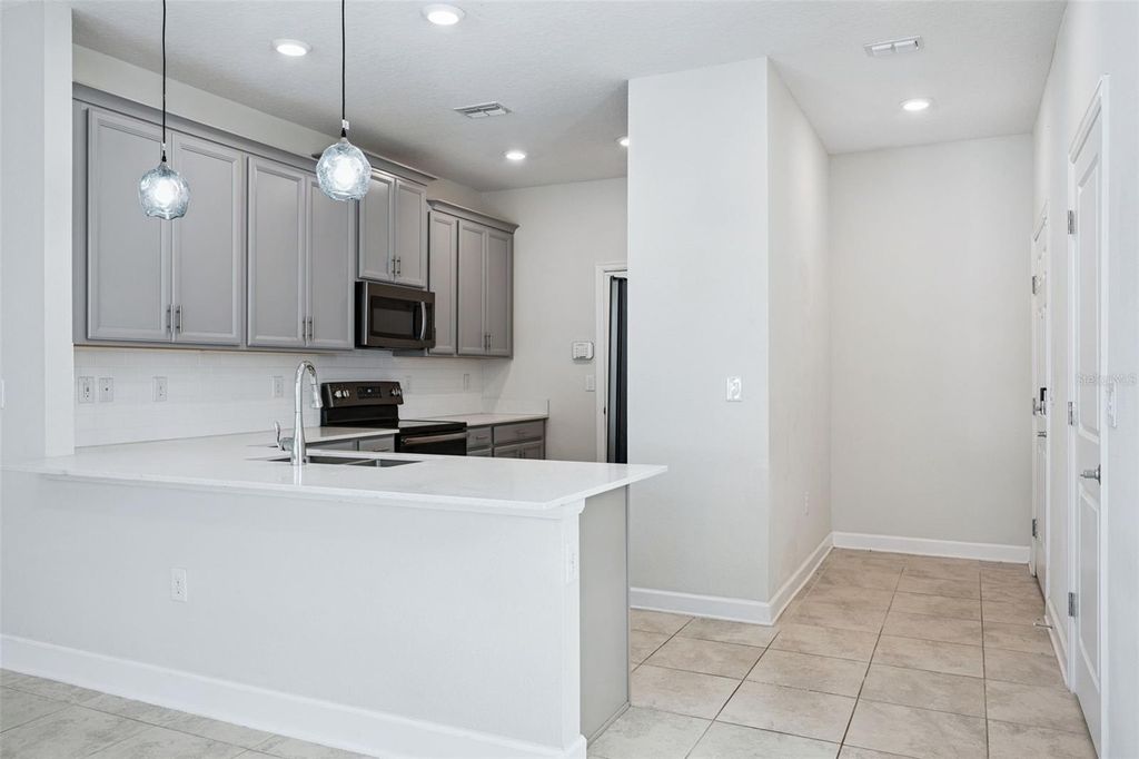 Image 13 of property listing at 12432 TURTLE GRASS DRIVE, Orlando, FL 32824