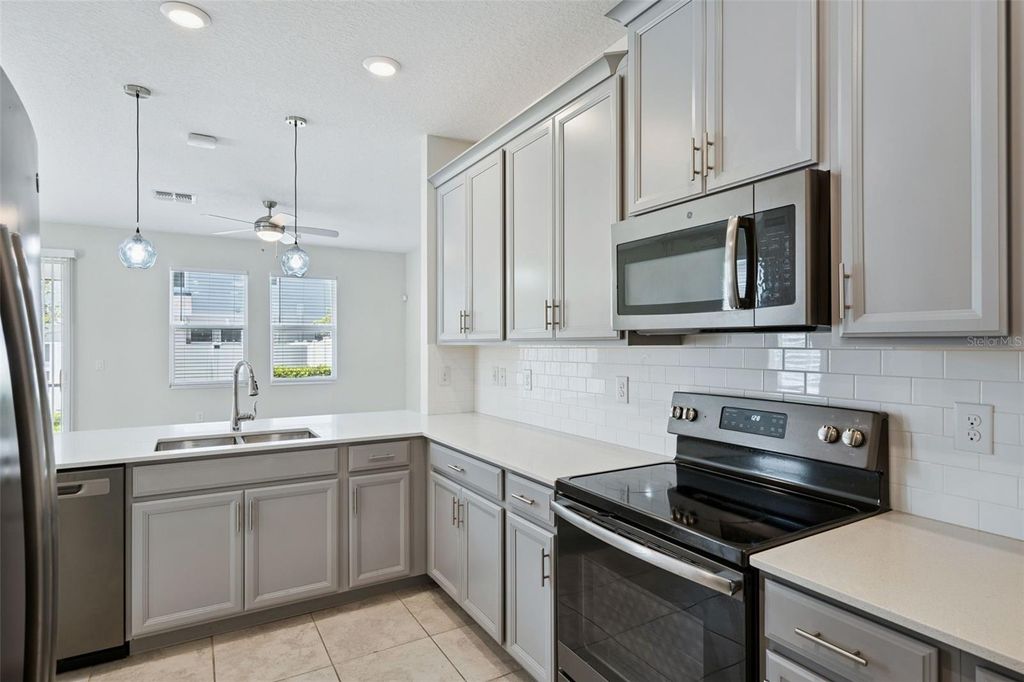 Image 15 of property listing at 12432 TURTLE GRASS DRIVE, Orlando, FL 32824