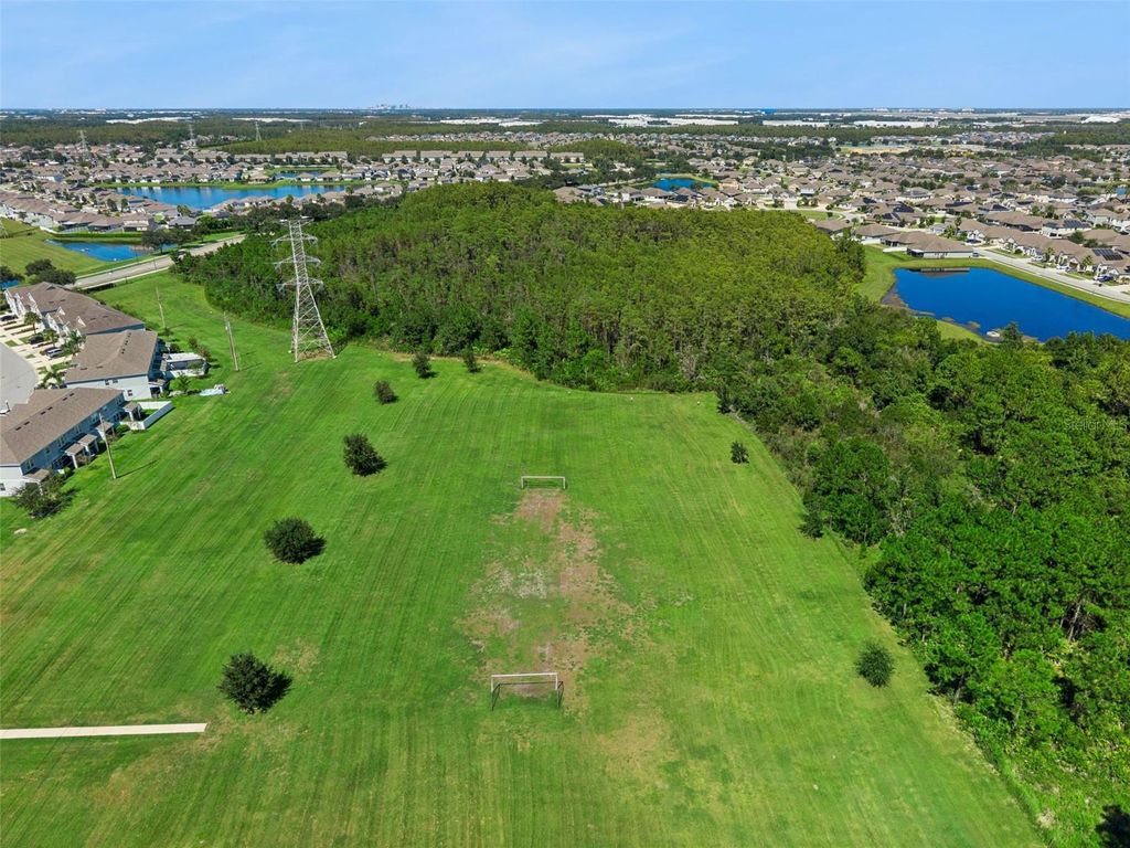 Image 58 of property listing at 12432 TURTLE GRASS DRIVE, Orlando, FL 32824