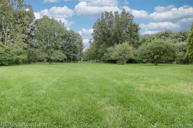 7252 Steeplechase Drive, Saline, MI 48176