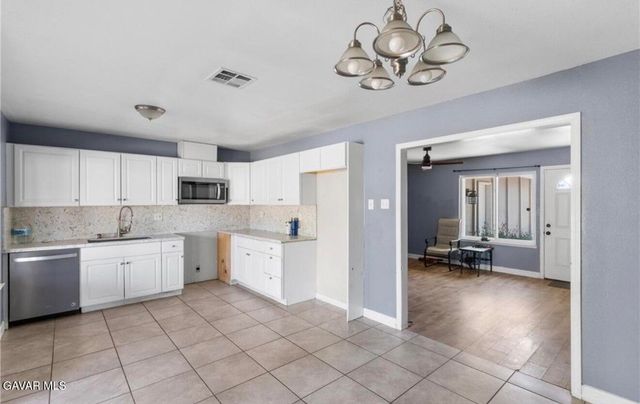 3607 W Avenue K11, Lancaster, CA 93536