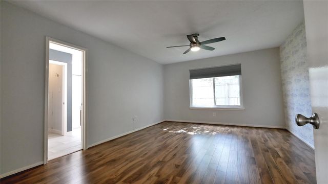 12800 Briar Forest 111, Houston, TX 77494