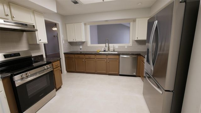 12800 Briar Forest 111, Houston, TX 77494