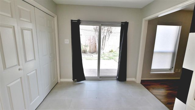 12800 Briar Forest 111, Houston, TX 77494