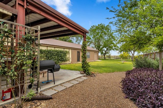 202 Lakeview, Lake City, TX 78368