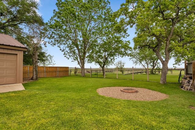 202 Lakeview, Lake City, TX 78368