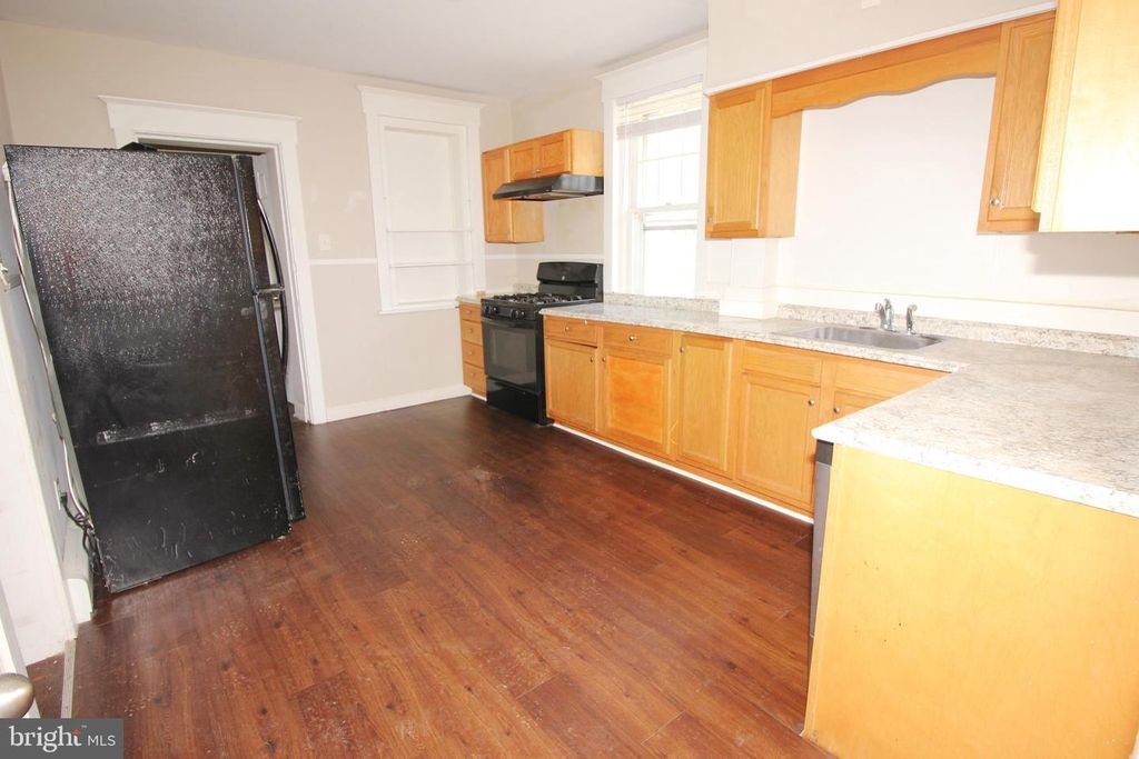 101 S LENOLA RD, Moorestown, NJ 08057