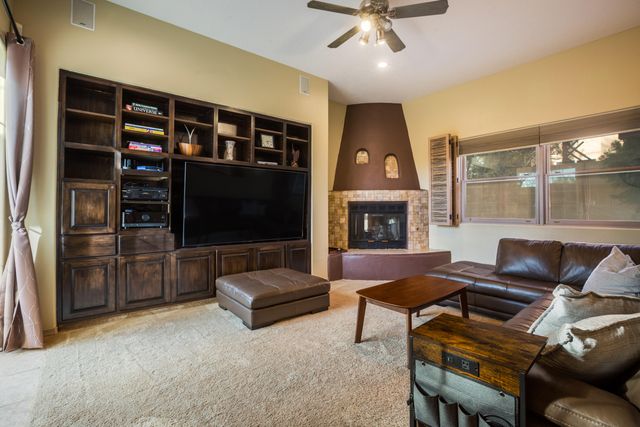 6605 Beau Chene NE, Albuquerque, NM 87111