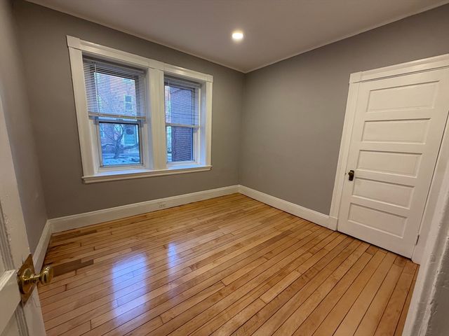 15 Lynde St 2, Salem, MA 01970