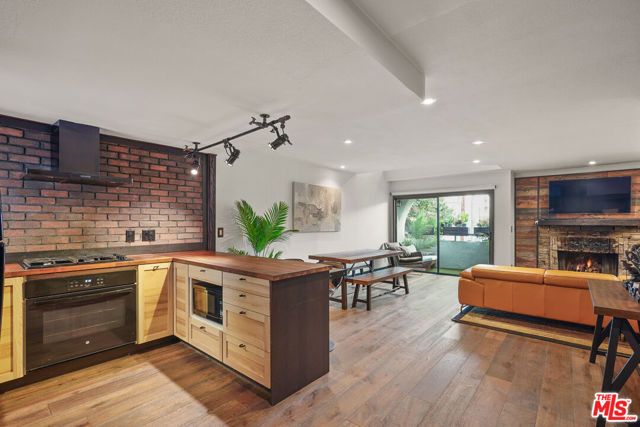 10926 Bluffside Drive 3, Studio City (los Angeles), CA 91604