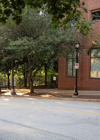 115 W Peachtree Place NW 501, Atlanta, GA 30313