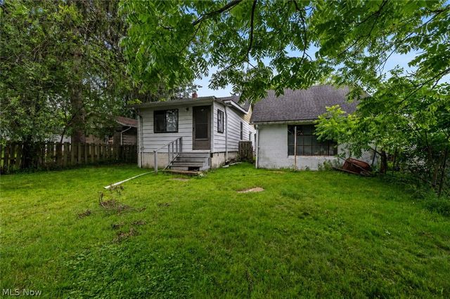 471 Lamson Avenue, Bedford, OH 44146
