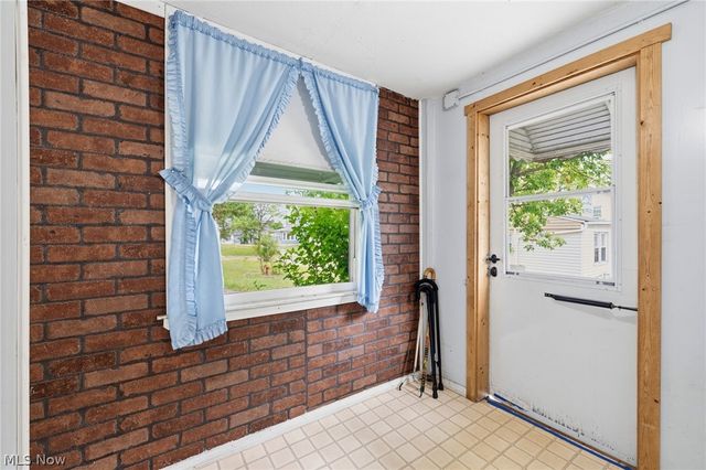 471 Lamson Avenue, Bedford, OH 44146