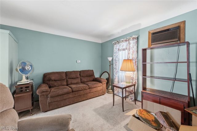 471 Lamson Avenue, Bedford, OH 44146