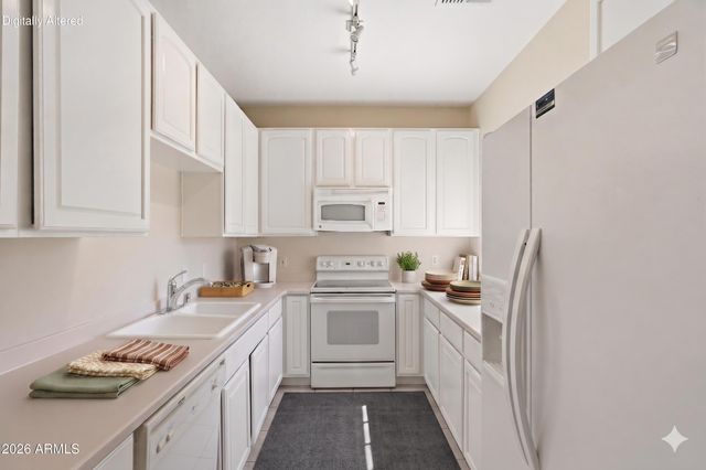 6535 E SUPERSTITION SPRINGS Boulevard 221, Mesa, AZ 85206